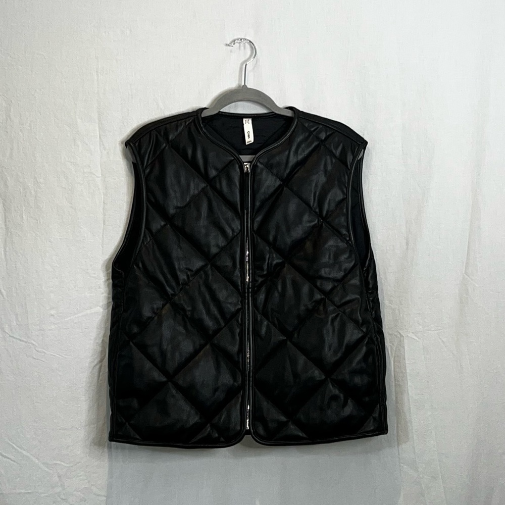 Black Mango Quilted leather vest with pockets and side slits - Picture 5 of 14